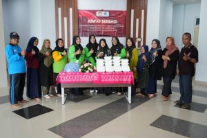 Sub Unit Dharma Wanita Fakultas Dakwah UIN Jambi Laksanakan Jum’at Berbagi