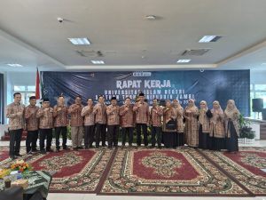 Pimpinan Fakultas Dakwah Hadiri Rapat Kerja UIN STS Jambi 2025